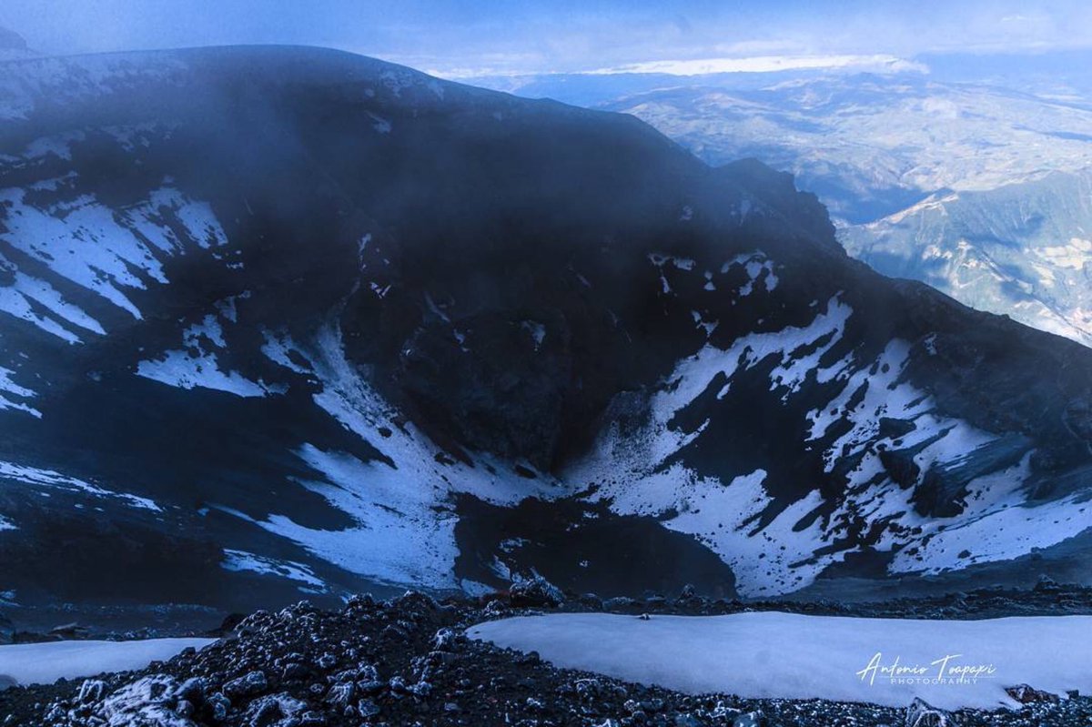 Cráter del volcán #Tungurahua aproximadamente a 4.850 msnm.

FOTO: <a href="/antoniotoapaxi/">Antonio Toapaxi Buenaño</a>

#EcuadorTuLugarEnElMundo #ViajaPrimeroEcuador