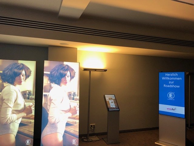 wizAIsolutions's tweet image. ROADSHOW 2018!!! 
Heute sind wir live in Köln vor Ort und warten schon gespannt auf unsere Besucher. 
#digitalsignage #roadshow #display #Samsung