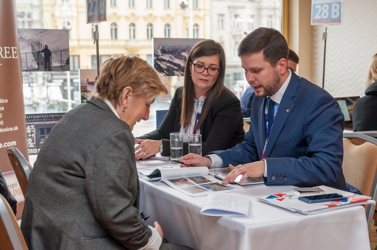 EuropeCongress's tweet photo. @Emerge_Ltd Richard &amp; Petra @DoubleTreeKE discussing about #MICE in #Slovakia at MCE Central &amp; Eastern Europe 2018! #EuropeCongress #MCECEE #Forum #B2B #meetings #meetingprofs #eventprofs  #Zagreb #Croatia https://t.co/NLTJUIy4Ro