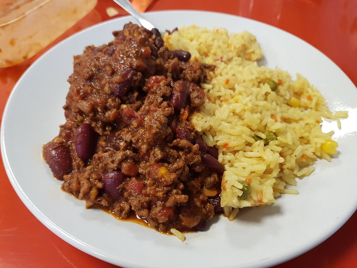cardinalcaptain's tweet photo. #internationalchilliday enjoying it today with some homemade Chilli #delicious #anyoneforseconds https://t.co/PfKClTomKj