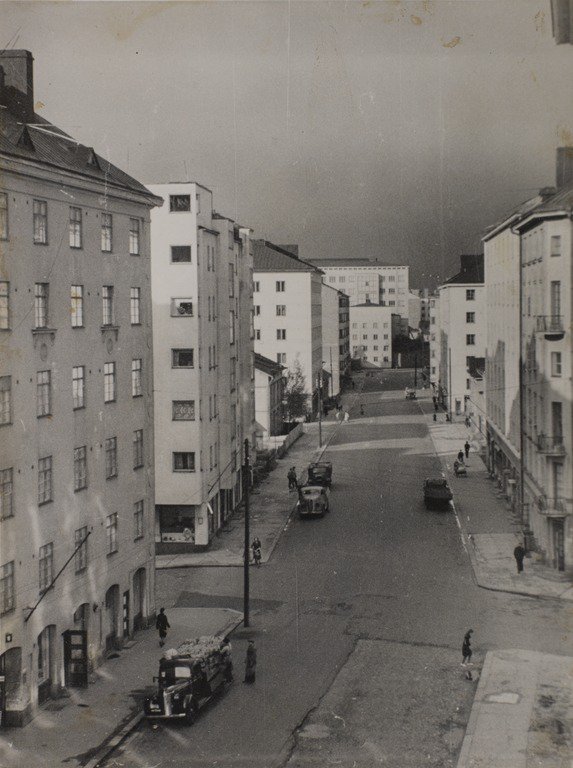 helsinkikuvaa's tweet photo. Häkkinen Olavi, n. 1947: Vaasankatu nähtynä Vaasankatu 9, 5. kerroksen ikkunasta (Kaupunginmuseo, #helsinki) https://t.co/ugRZKgTURN