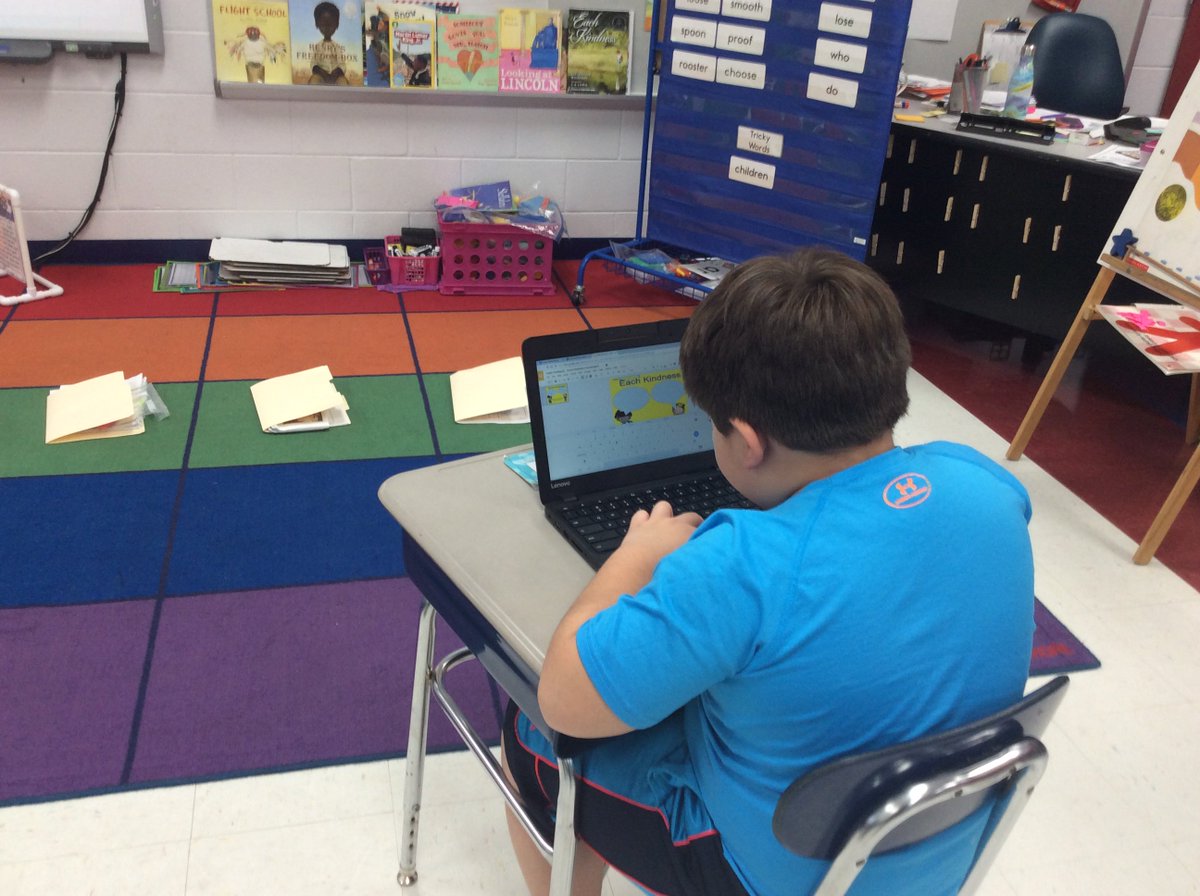 kbunn81's tweet photo. Mrs. Sizemore's class is using Google Classroom to create a conversation two characters from the story Each Kindess might have if they met again. @brunscoschools @MollyWhiteLES @Levansteach15 @acaciad1 #bcsteachertalk #DLDay https://t.co/COWaYsdOEp
