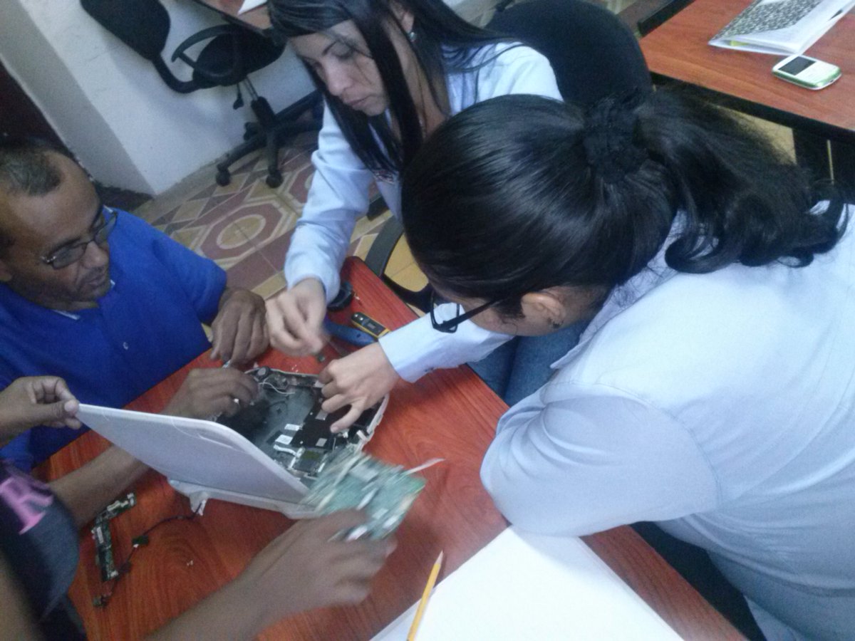 Escuela Taller Coro tweet media