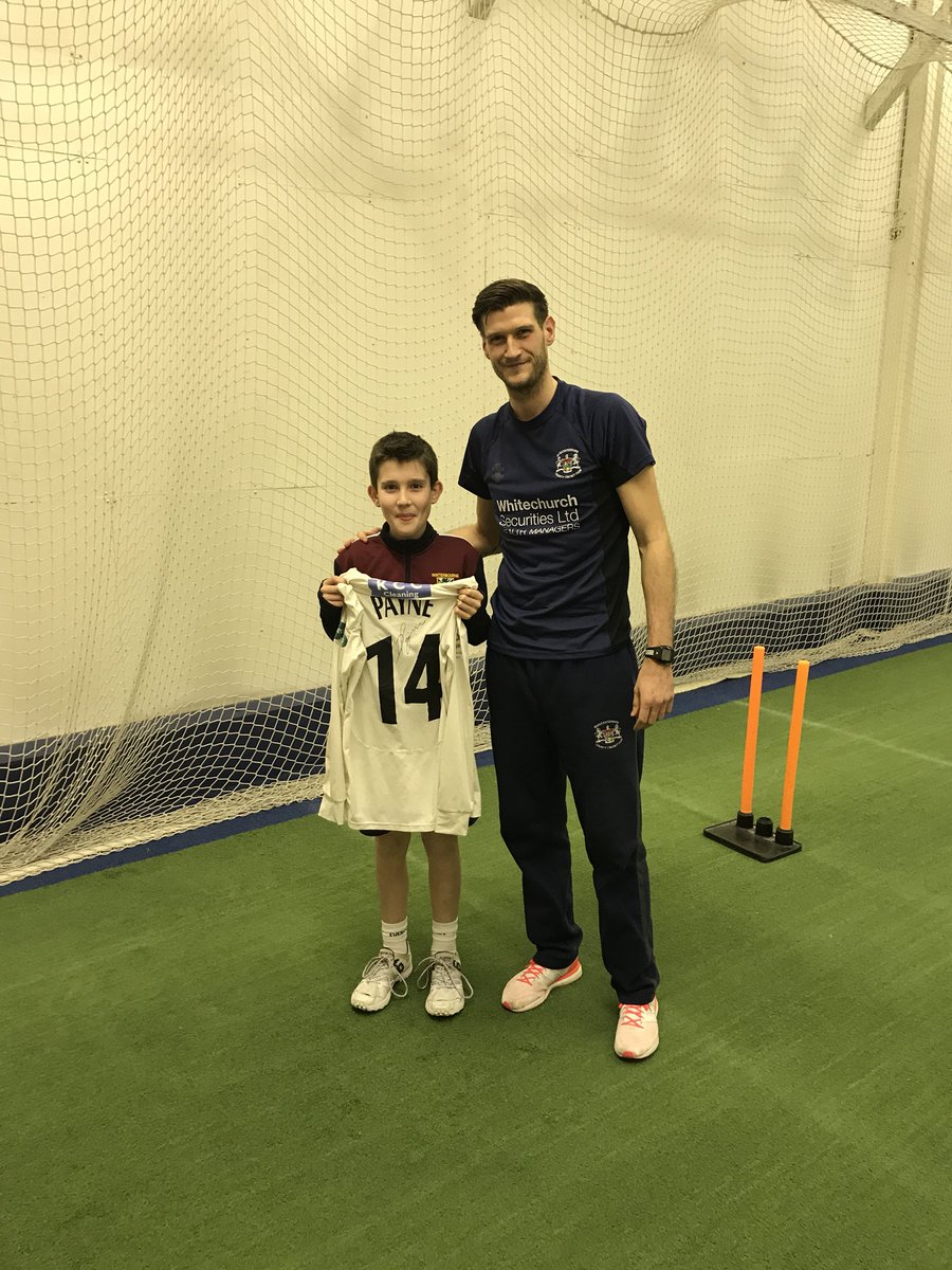 DFCALtd's tweet photo. Final week of 8 with @Gloscricket @sidpayne7 #fastbowlingcourse #shirtwinners #TobyRice #Mattwalters #developement #hardwork #fun Big thank you to the boys and parents https://t.co/PxL3rYw44k