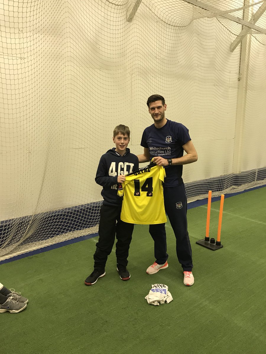 DFCALtd's tweet photo. Final week of 8 with @Gloscricket @sidpayne7 #fastbowlingcourse #shirtwinners #TobyRice #Mattwalters #developement #hardwork #fun Big thank you to the boys and parents https://t.co/PxL3rYw44k