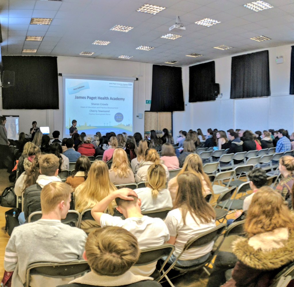 EastNorfolk's tweet photo. A huge thank you to Sharon &amp; Cherry from @JamesPagetNHS for joining us on campus thus PM to launching an exciting new initiative, the James Paget Health Academy - exclusively available to EN students @EN_Careers | Watch this space for lots more details. 👩‍⚕️🏨👨‍⚕️ https://t.co/K3l35WpdMc