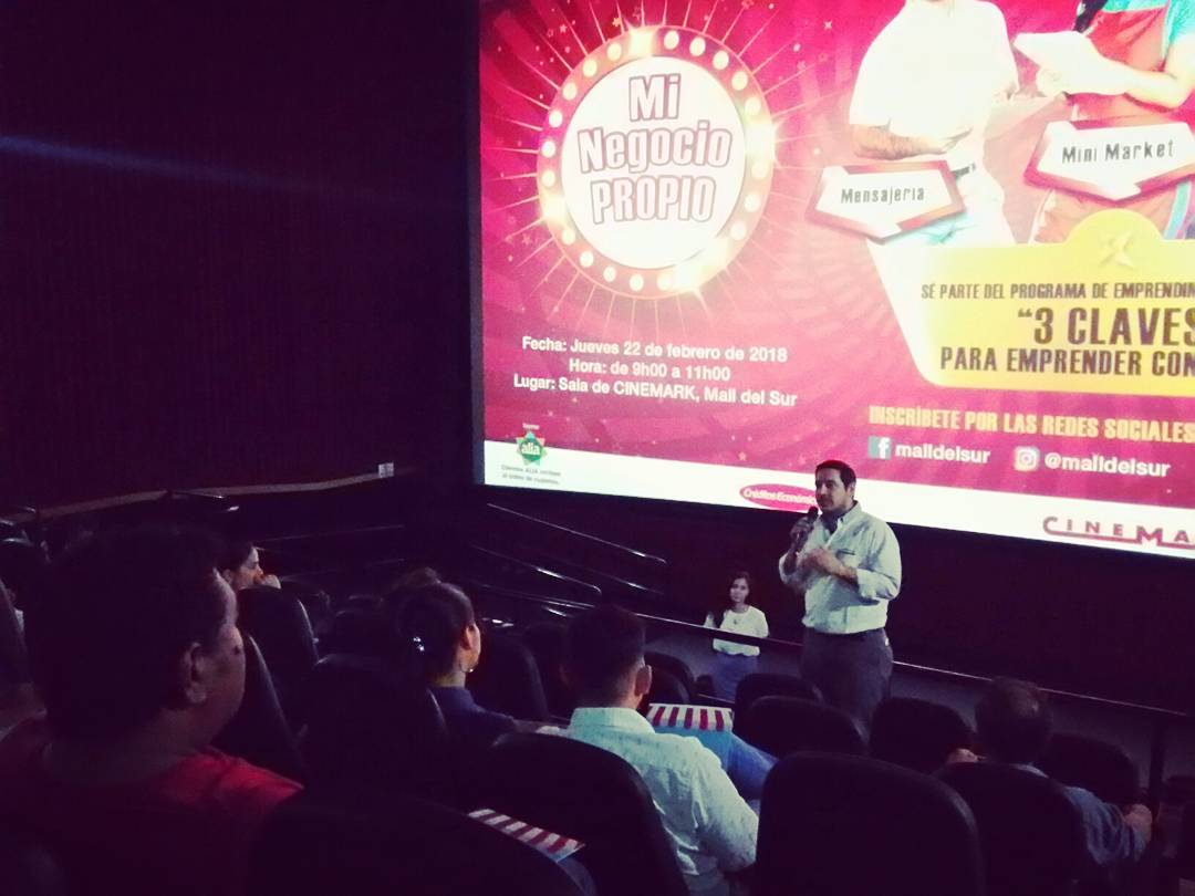 CRF_AGENCIA's tweet photo. Iniciando la jornada con una excelente iniciativa de .@MallDelSur junto a la empresa privada para capacitar a #emprendedores. Recibiendo información valiosa que permita mejorar y desarrollar ideas de negocios.
#MiNegocioPropio #ApoyandoElEmprendimiento https://t.co/jqZ7VacmK0