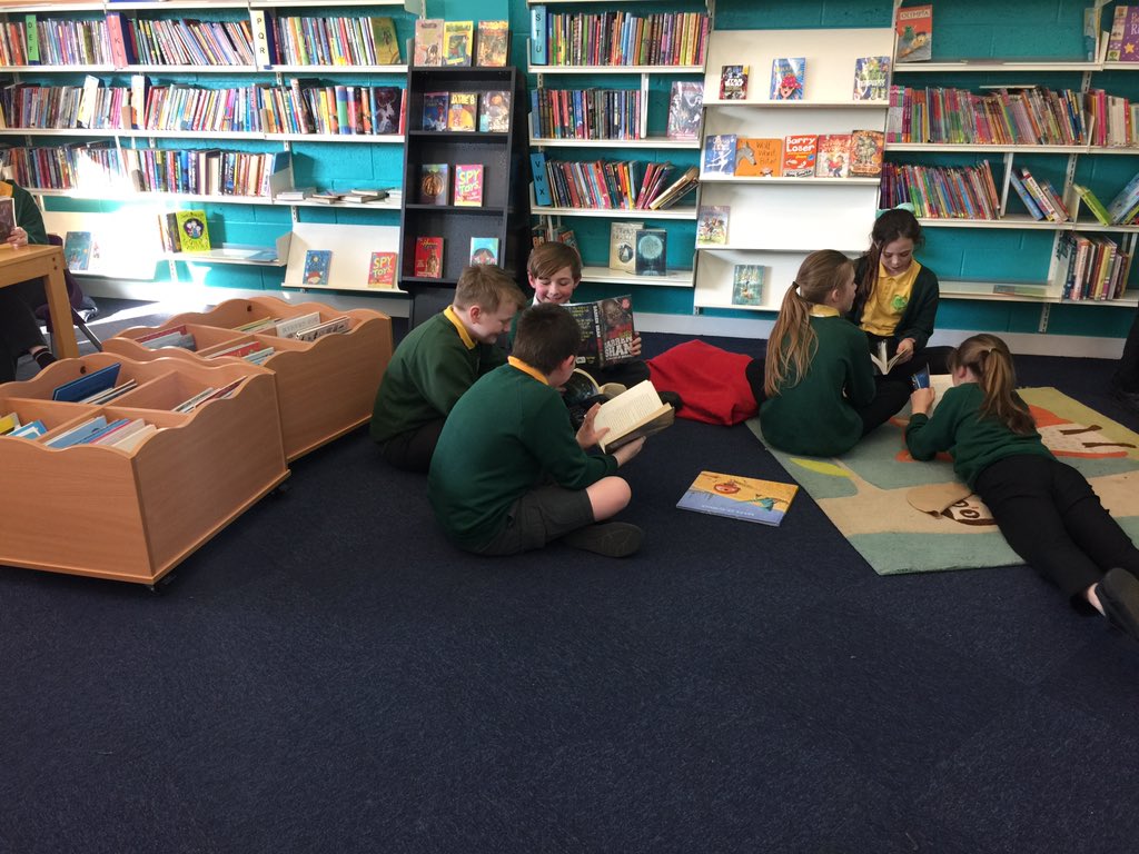 burlingtonjnr's tweet photo. Class 12 pupils @burlingtonjnr enjoying an afternoon #ERLibraries https://t.co/I27QOhdw2E