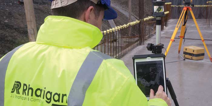 BIM360's tweet photo. 🚧 @JJRhatigan #construction projects have enjoyed up to ⚠️ 75% time savings, plus a host of other benefits. Here are their "8 Real-World Benefits of Construction #DocumentManagement" ➪➪ https://t.co/AVIK6ftvyc #AEC #ConTech https://t.co/49mBCx8dqJ