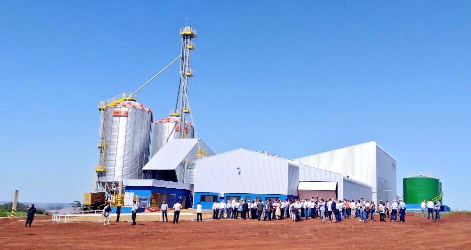 canalpropy's tweet photo. Durante el #AGROSHOWPY en Alto Paraná, se realizó la inauguración de la primera fábrica de aceite y harina de canola del país, la inversión asciende a unos USD 3 millones https://t.co/F0RNQkdfQg