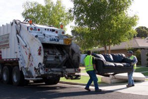 Pam_Prescott's tweet photo. Did you know that you need a sticker for large garbage items? Find out here what items need to be dropped off at a depot. 
#Newmarket #waste #wastemanagement #large items #community 
https://t.co/eu0DcgJqvd https://t.co/56vzTsjx4D