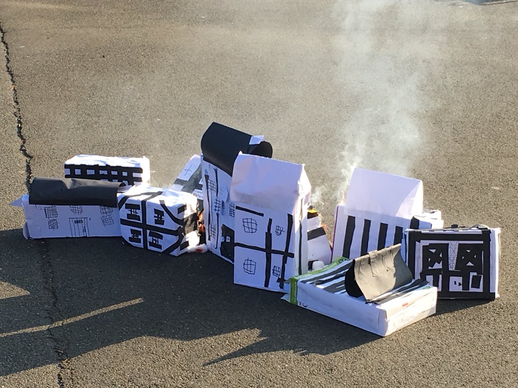 HPA_Philip_Lane's tweet image. Year 2 reinacting the Great Fire of London 🔥 🔥 and guess who helped us put it out?! #hpaplwowday #hpapldoesthegreatfireoflondon