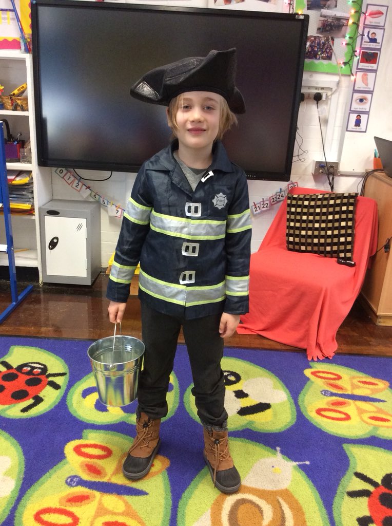HPA_Philip_Lane's tweet image. Year 2 reinacting the Great Fire of London 🔥 🔥 and guess who helped us put it out?! #hpaplwowday #hpapldoesthegreatfireoflondon