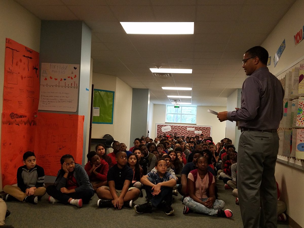 s_jilnell's tweet photo. Starting Career day off with a sports presentation from Coach Henderson. https://t.co/449aUSNXwQ