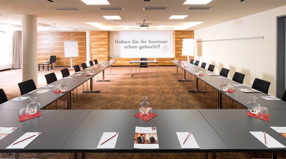 ▶️ F I R M EN - B O N U S ◀️
Sie sind beruflich öfters in Kufstein und Umgebung unterwegs?
Oder Sie haben Kunden und Geschäftspartner in der Nähe und suchen ein Haus mit exklusivem Ambiente? 🏢💻📱

✔️ INFO: qoo.ly/mhshv

#firmenbonus #business #hotelstadtkufstei