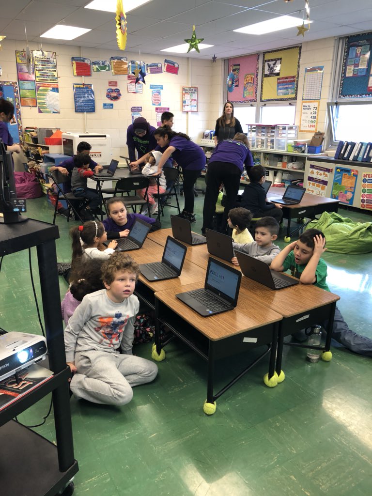 dmckiernan's tweet photo. Google sheets Pixel Art . Mrs. Malewicz’s 6th graders are teaching Mrs.P’s kdg class! #isdfutureready #bvinnovates #Isd109pride #BVGobobcats https://t.co/9aVvXF56eu