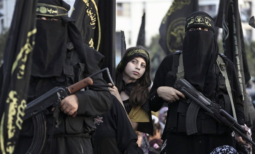 NathanWiseguy's tweet photo. @taz_berlin Stimmt, diese Frauen sind sehr gefährlich (pic related) https://t.co/JEBySMewkq
