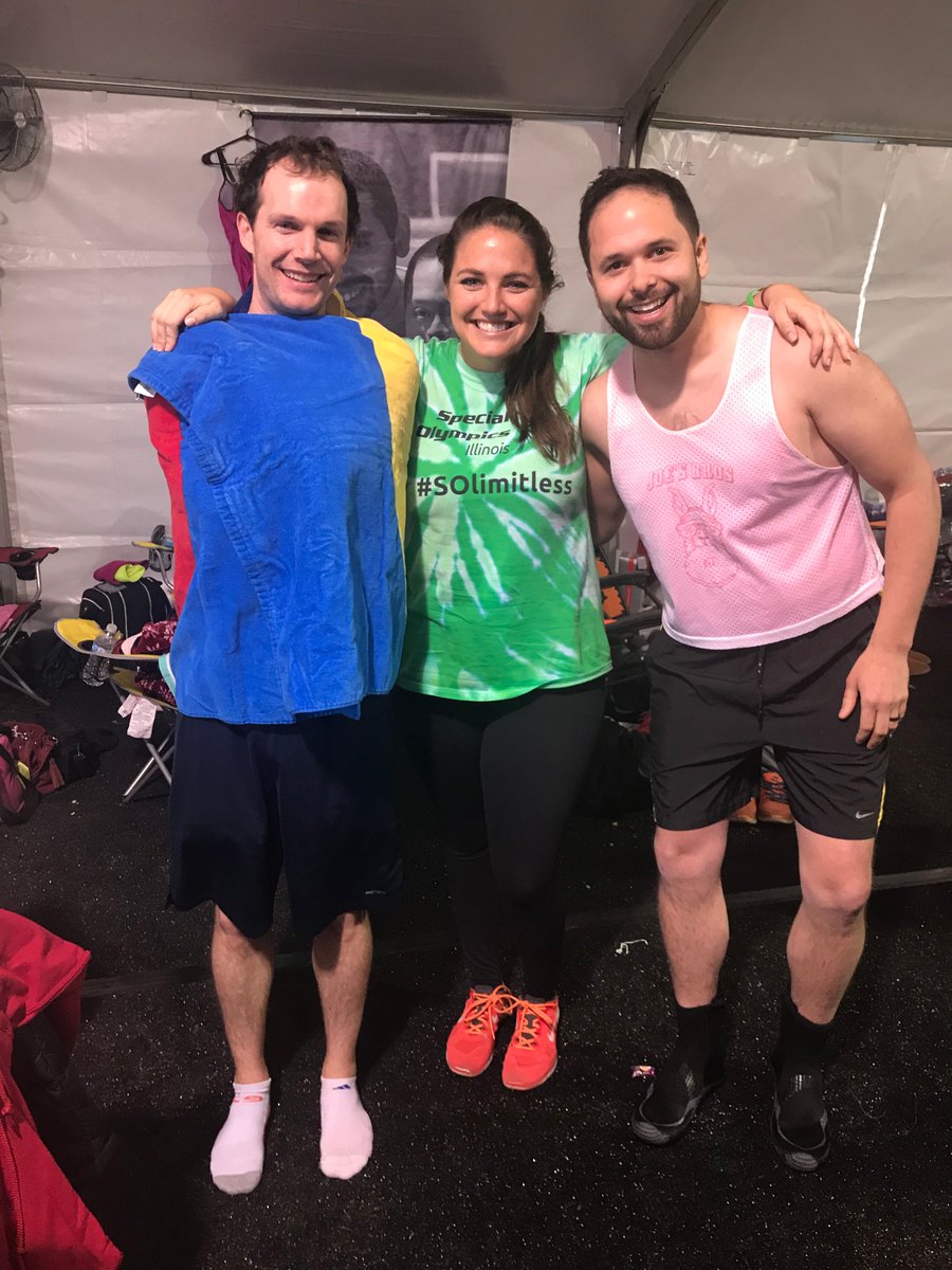 MrMeglan's tweet photo. 24 hour Super Plunge was a success. Oak Parkers raised over $3000 for Special Olympics, and the 55 Super Plungers raised a combigned $160,000! Thanks Coach @MrTimMc and Coach Claire for the help. #Julianworks #oakpark97 https://t.co/POJrlL0a2T