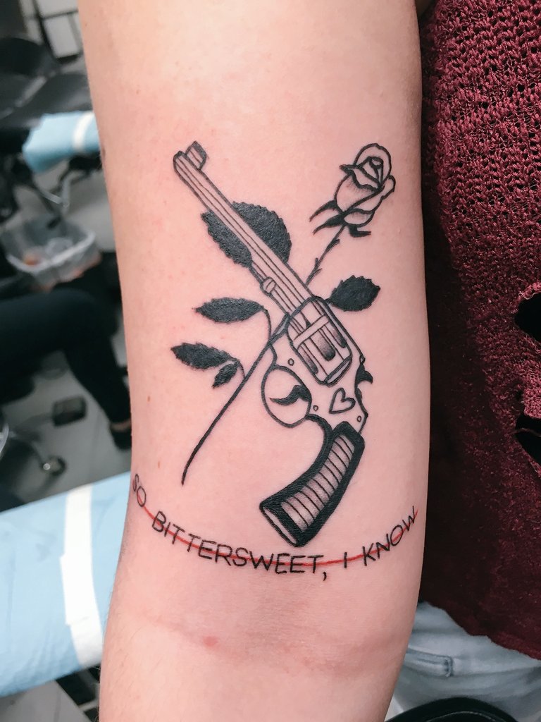 vanxthekid's tweet photo. so bittersweet, i know

try but i can't deny you

~~~~~~~~~~~~~
@SUP3RFRUIT
@scotthoying @mitchgrassi  

Yeah I got another stan tattoo https://t.co/gTVNXkivOf