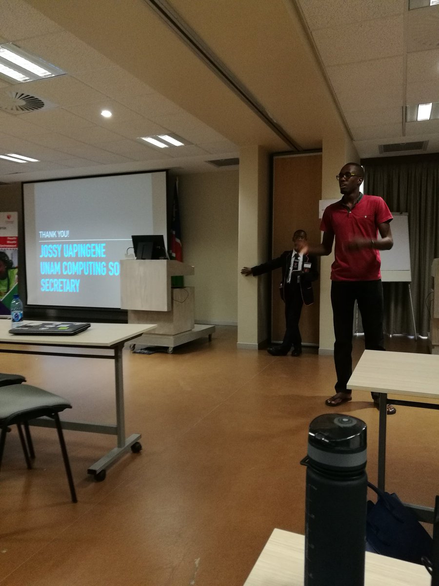 NikoletaGlyn's tweet image. These kids and their ⚡ talks is the reason I will never stop going to PyCon conferences  @PythonNamibia @PyConNA #PyConNa 🌰😭 🇳🇦