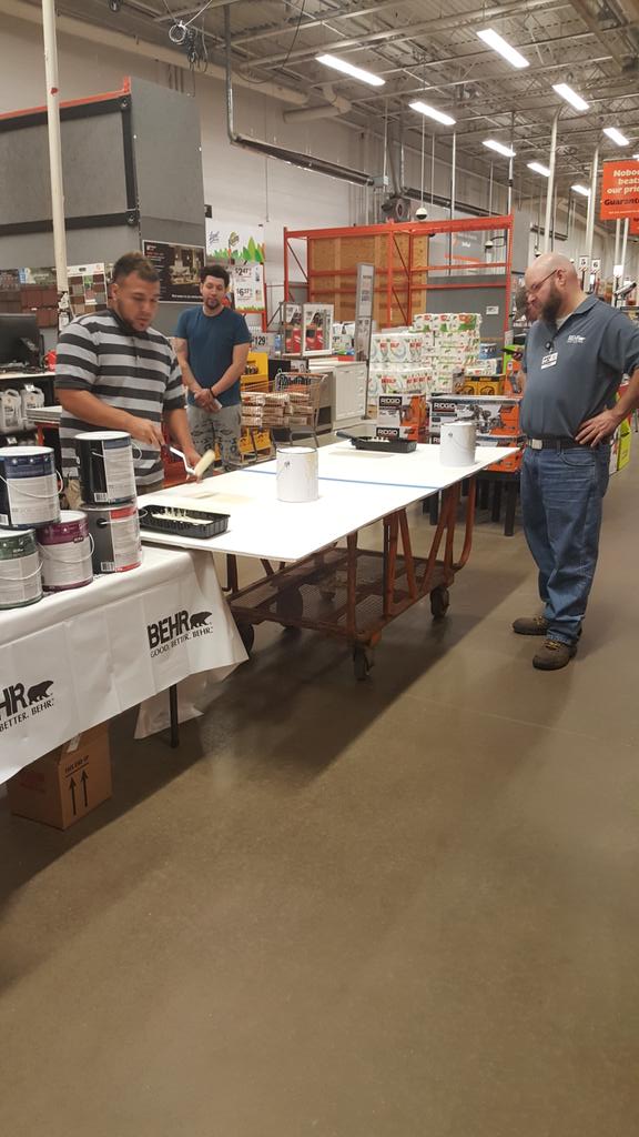 Hands on at 4637 @witman68 @kattyniner