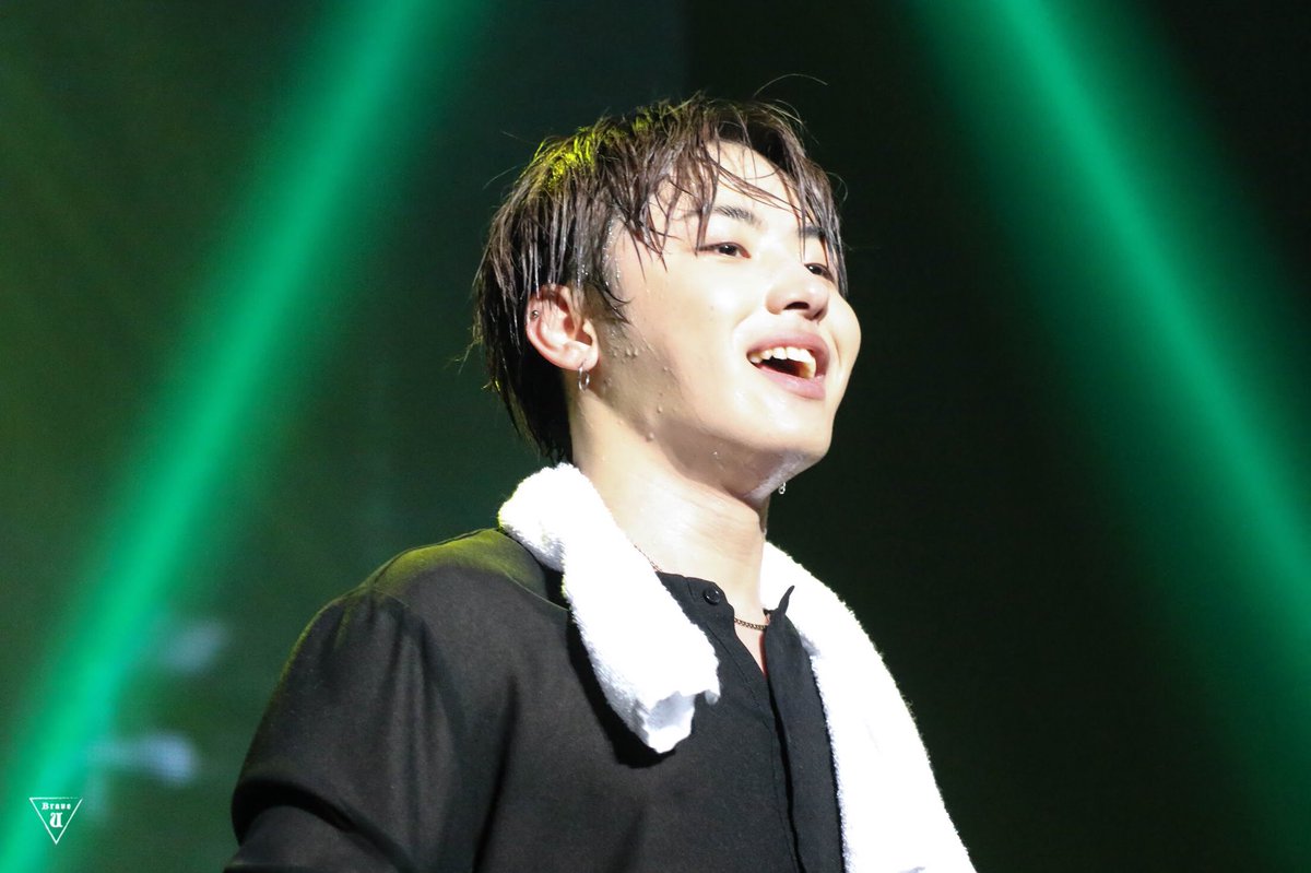 u920409's tweet photo. <pic>180221 BLOCCK BUSTER"MONTAGE" Zepp Divercity tokyo

#유권 #김유권 #유구 #ゆぐ #블락비 https://t.co/6RPKKSOTI4