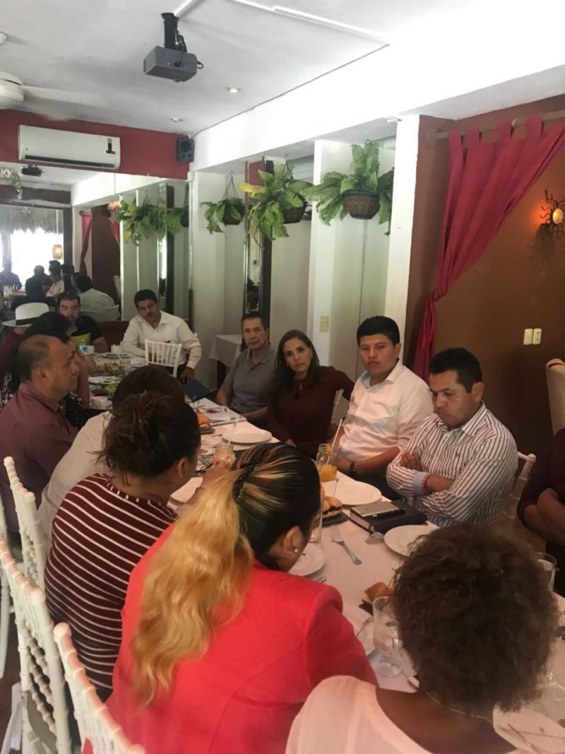 PeriodicoCancun's tweet photo. #Elecciones2018 #Cancún @Partido_Morena

Suma @MaraLezama a Aldo Francisco Resendiz | Acusado de fraude en Torre Maioris https://t.co/CMYJjnD9Rw https://t.co/usr2lNzDQT