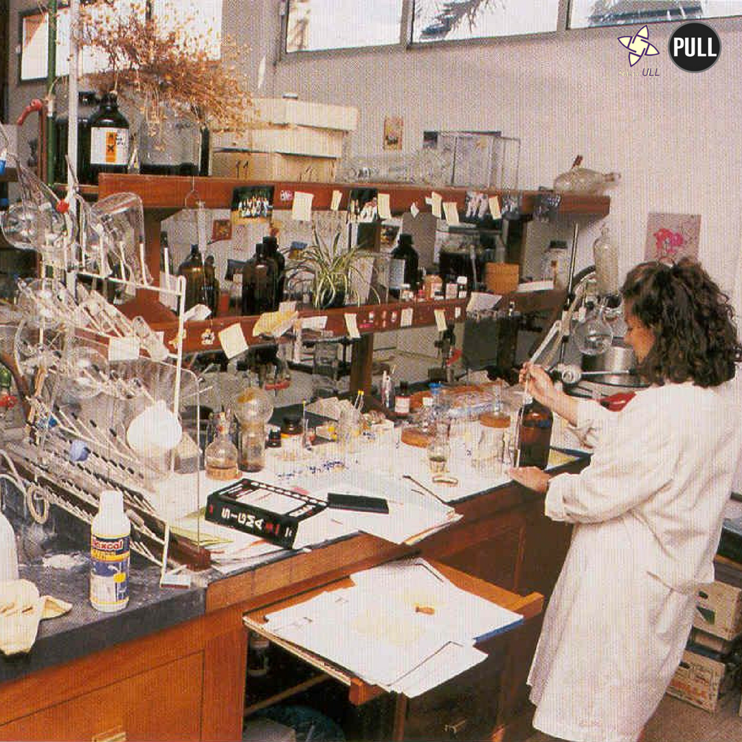 PeriodismoULL's tweet photo. Laboratorios de investigación Fitoquímica del IUBO, @CanalULL.
Foto obtenida del libro Historia de la Universidad de La Laguna, Tomo II, vol. 1, pág. 134, coordinado por María F. Núñez Muñoz.
Archivo: @AlumniULL #225ULL https://t.co/K3NpYuGe1m