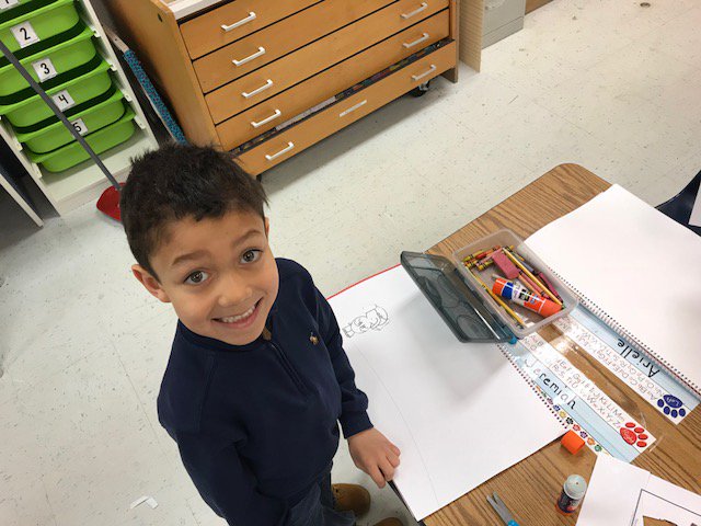 FtBelvoirES's tweet image. Ms. Miller's kindergarten class is working on expressing their feelings!  In this exercise the students are asked to cut out objects and draw how  they are feeling. #FtBelvoirPrimary #Kindergarten #DrawItOut