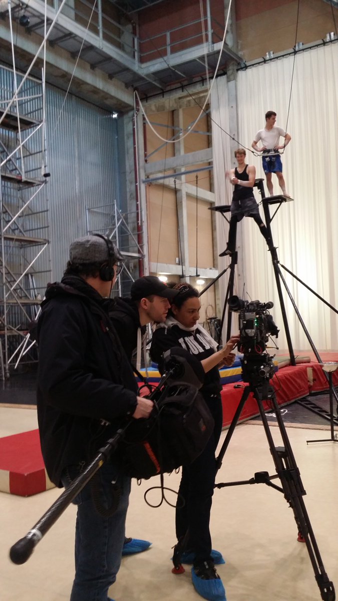 2capsproduction's tweet photo. De belles découvertes avec @StefMallauran lors du tournage la semaine dernière à la @VilledeChalons 🙂 Merci à tous pour l'accueil👍 #CNAC🎪 #hotellangleterre #jeromefeck👨‍🍳 #streetart👨‍🎨 #brasserielafabule🍺 #IUTReims👨‍💻 #geocaching📱 @Mi2SCo @NewsMagMarne @legendre_sonia https://t.co/3YneLs9Y3A