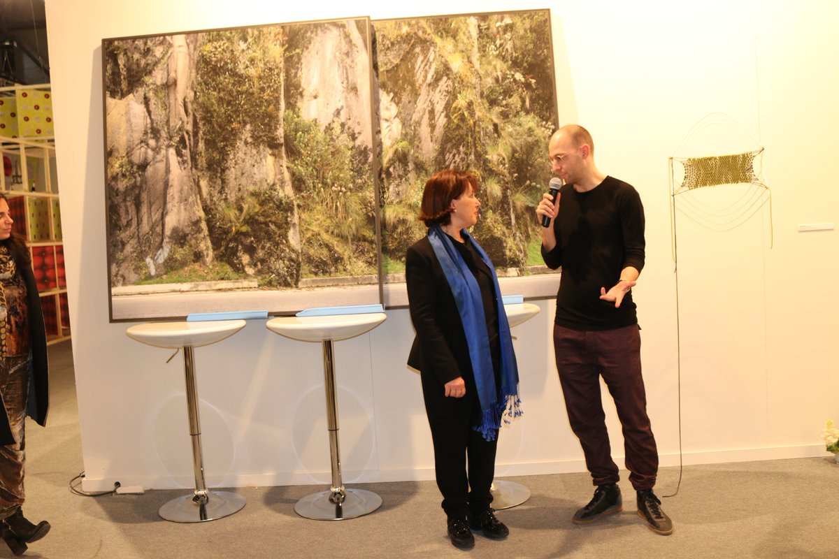 Feria ARCO (@feriaarco) on Twitter photo #ArtSituacions y #ARCOmadrid2018 premiam al artista <a href="/CarlosIrijalba/">Carlos Irijalba</a> por su obra (@galeriampa) que habla de la unión del ser humano y la naturaleza ¡Enhorabuena! #ArtSituacions y #ARCOmadrid2018 premiam al artista <a href="/CarlosIrijalba/">Carlos Irijalba</a> por su obra (@galeriampa) que habla de la unión del ser humano y la naturaleza ¡Enhorabuena!
