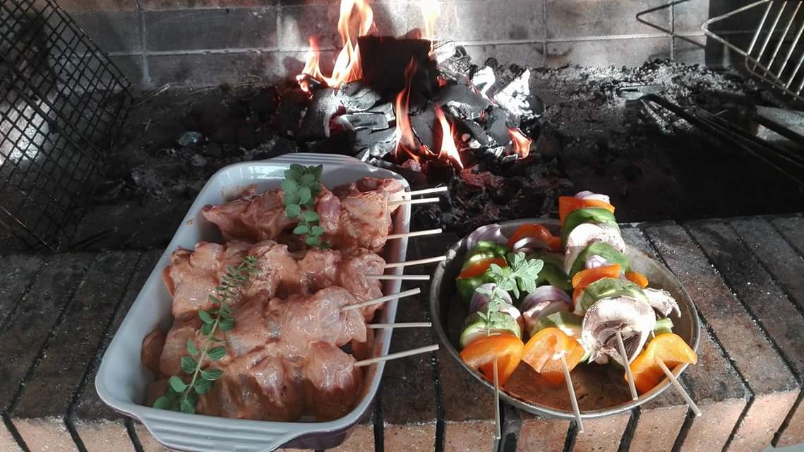 GCHols's tweet photo. Getting #dinner ready. #allinclusive #Trainlikeapro #trainingcamp #cycling #eating #drinking #coaching #cyclegreece #evia #cyclefuel #dontfollowthecrowd https://t.co/oCH5xMub8J