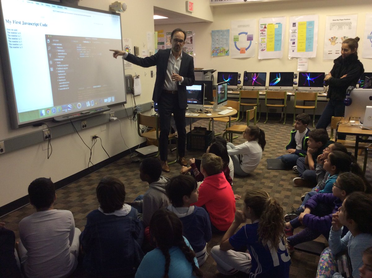 BrendaMBrush's tweet image. Mr. Ribeiro, #JC parent and coder for @Barclays, spoke to 4th graders about coding languages persistence and problem solving. @GPSDistrict @OfficialDLDay @JC_LLC @jcsprincipal @gpslibraries
@greenwichpscipl #visualcodestudio #startwithbooks #GPSPersonalizes #DigitalLearning