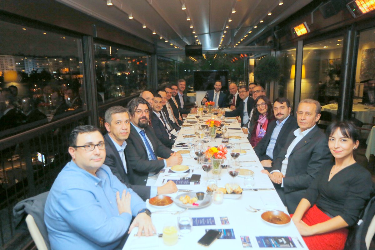 InnoveraBT's tweet image. Innovera tarafından özel bir oturumla düzenlenen, #Synack’in kurucusu ve CEO’su Jay Kaplan ile #ShieldTECH ve #ShieldCL etkinliklerimizi gerçekleştirdik. Katılım gösteren tüm değerli misafirlerimize teşekkür ederiz. #Innovera #SiberGüvenlik #Güvenlik #InnoveraBT