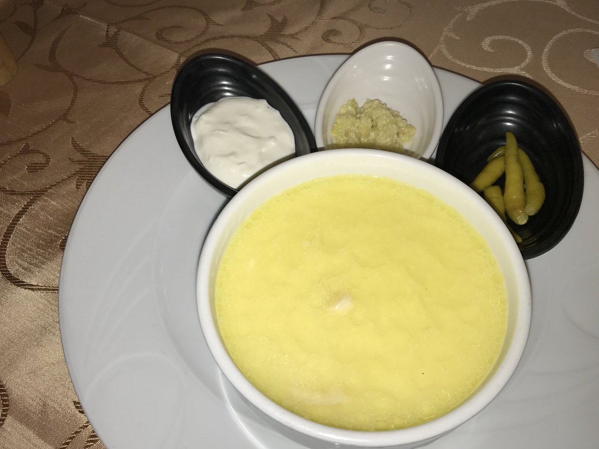 lidersheep's tweet photo. Mancam si noi ceva? #food #foodporn #delicious #ciorbadeburta #ninge #Bucharest https://t.co/qECW4J4hyL