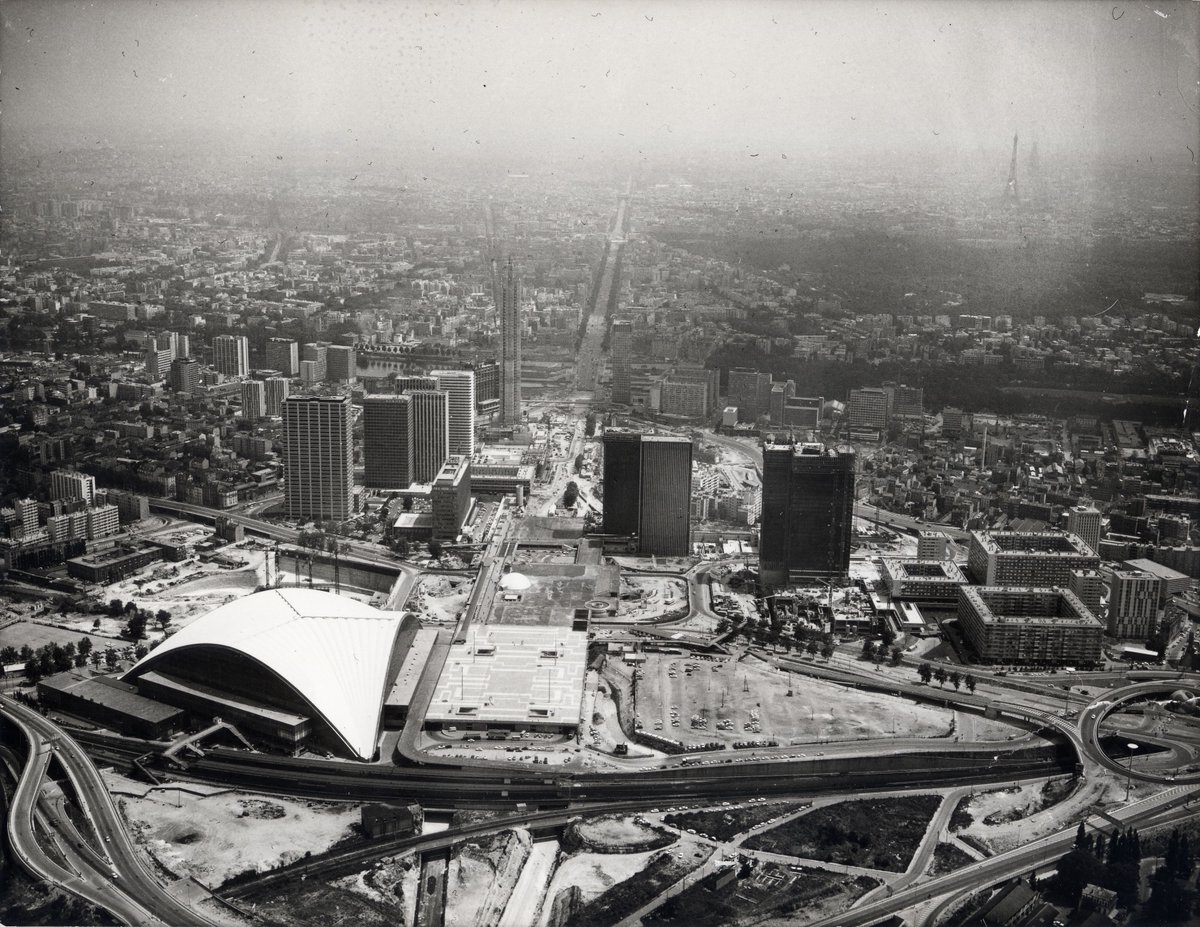 PHOTO D'ARCHIVE 📸- Paris La Défense en 1972 🕰️! 🏙️