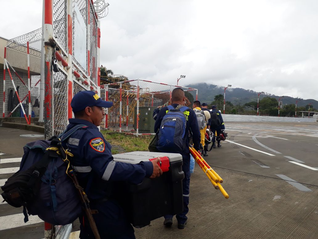 #BomberosRiosucio embarcan aeronave de <a href="/FuerzaAereaCol/">Fuerza Aeroespacial Colombiana</a> en desplazamiento a Valledupar en apoyo y atención de #IncendiosForestales