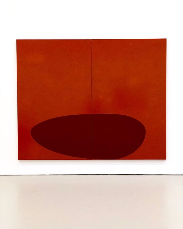 canvasartapp's tweet photo. #repost from @kedcampbell Absolutely loved seeing one of my favorite San Antonio represented artists  #SuzanFrecon in the unforgettable  @davidzwirner ‘25 Years’ show. Frecon, known for her large, immersive oil paintings and critically acclaimed for her brilliant use of color, fo https://t.co/yj65VUUiaE