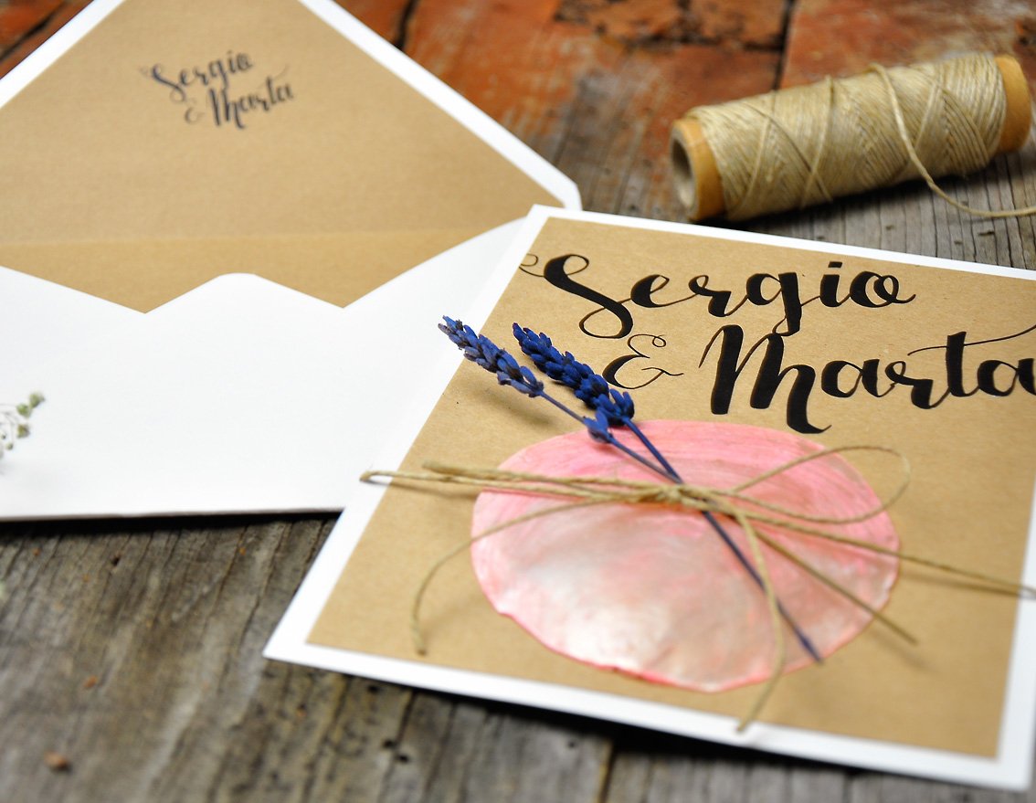 weddingstudioo's tweet photo. ¡Con esta invitación estaréis “La mar de happy”! Sus detalles florales y #natura enamorarán… ¡A todos! #invitacion #invitaciones #invitacionesdeboda #invitations #weddinginvitations #wedding #boda #weddingstudio #amor #love #barcelona #bcn https://t.co/XTAWPRmsaw