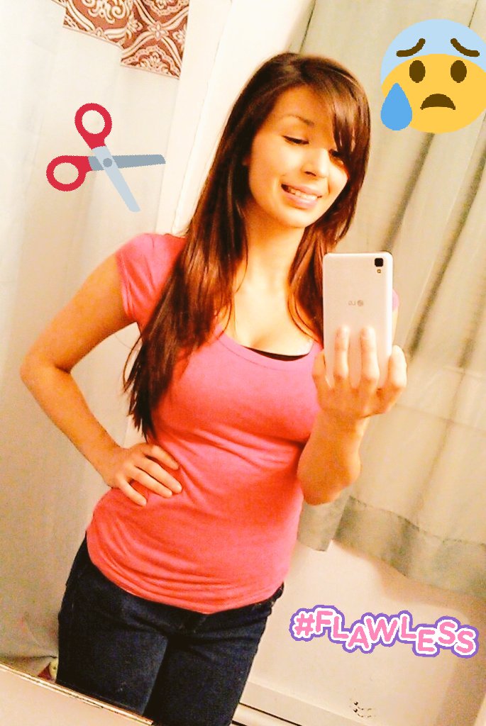 killz_it's tweet image. Hella Miss My Long Hair But Going Short Today #Nervous #Milf #NoMoreLongHairDontCare #MommyOf2Soon #SingleMotherAintEasy