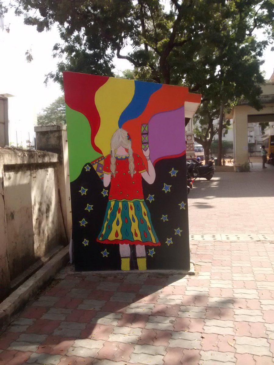 KriFoundation's tweet photo. Working with students is always fulfilling #poetryonwalls in a government aided school in Mylapore #girlseducation #relevenceofbharatiyar https://t.co/6lbJObtPkn