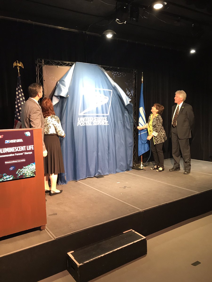USPScurlita's tweet photo. The #BioluminescentStamps have been unveiled! @USPS #FDOI https://t.co/fxUgkdlhSi