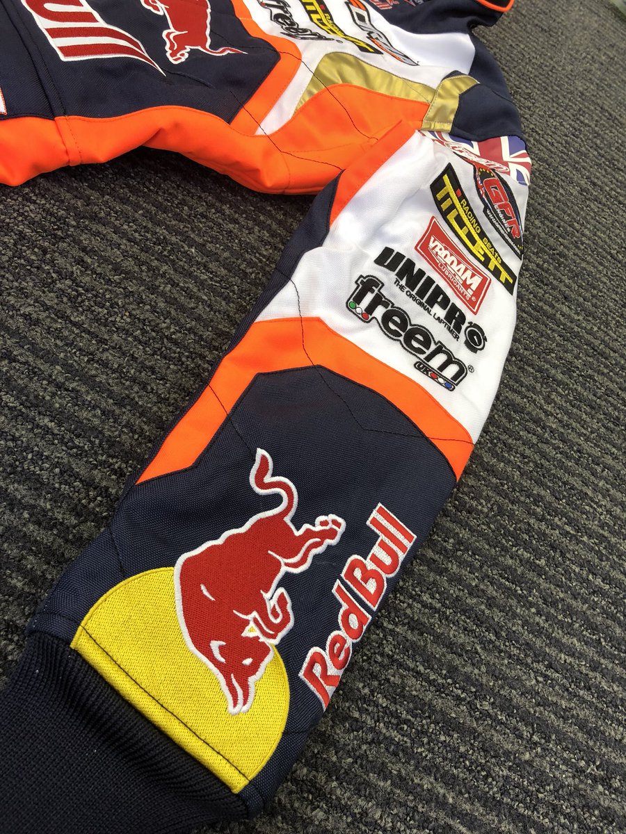 FreeMUK's tweet image. So here it is Jonny Edgar’s new Red Bull suit. A huge thanks has to go to our good friend @MilesMurphy57 he absolutely smashed it with this one #FreeM #FreeMUK #RedBull