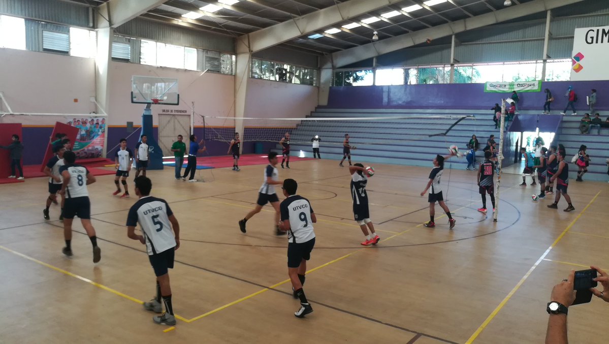 utvco's tweet photo. Arranca partido de voleibol varonil #UTVCO vs @SoyUTIM éxito en el primer partido.
Conoce los resultados de los partidos a través de
https://t.co/KGRKe8i2GQ
#OrgulloUUTT
#EducaciónConValor https://t.co/Yb4FQBamOp
