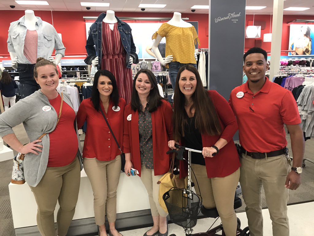 AP is fully engaged at 1941! Thanks for stopping by <a href="/KaylaSanson1/">Kayla Sanson</a> and scooting by <a href="/nikihcopeland/">Niki Copeland</a> for a #1941targetrun