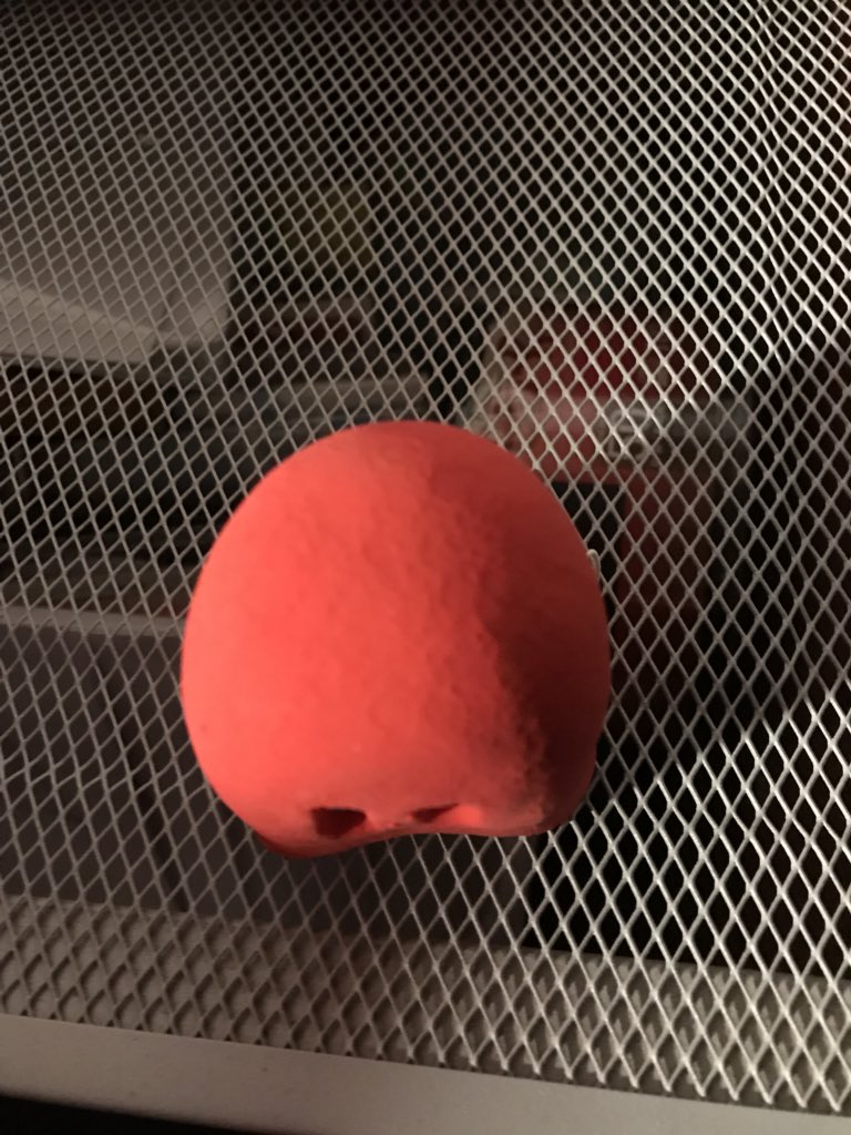 Un nas vermell, objecte que incita odi! Les porres del 1O, objectes “democràtics”! Jo ja he triat, i tu?