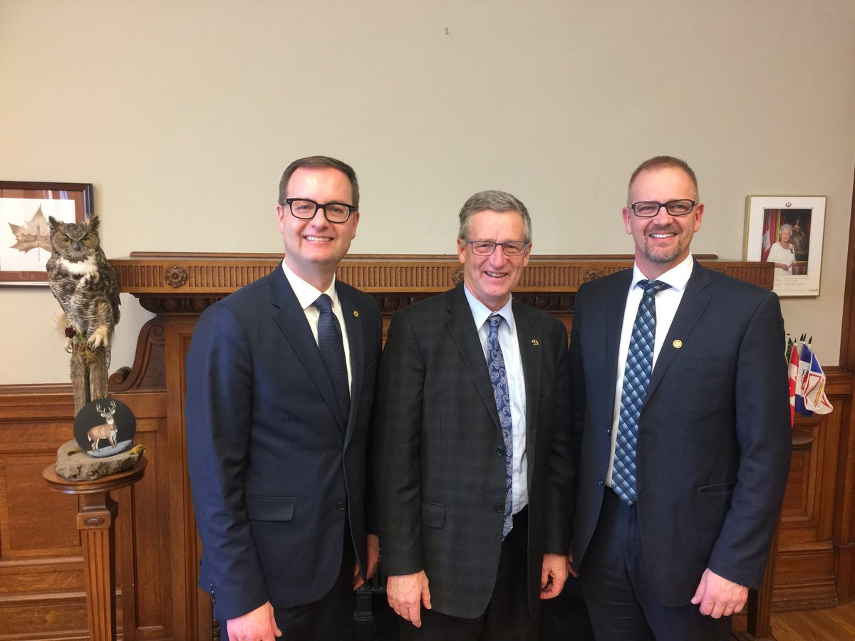 Last meeting of the day w/the Growth, Enterprise &amp; Trade Minister, the Hon. <a href="/Min_Pedersen/">Min Pedersen</a>. Lots of important topics on the agenda incl. cannabis legalization, Port of Churchill and cell service.  bit.ly/2FovCK2 @MayorGoertzen <a href="/MayorGavin/">gavin mayor</a> #mbpoli