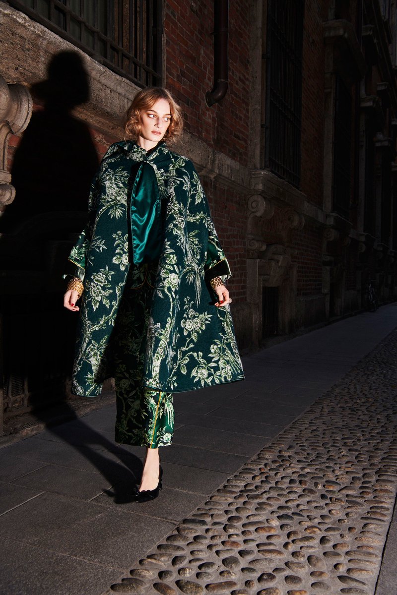 Vogue Runway tweet media