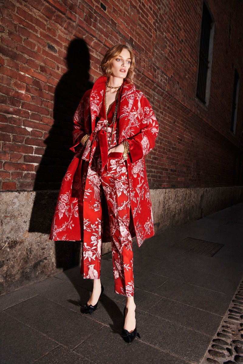 Vogue Runway tweet media