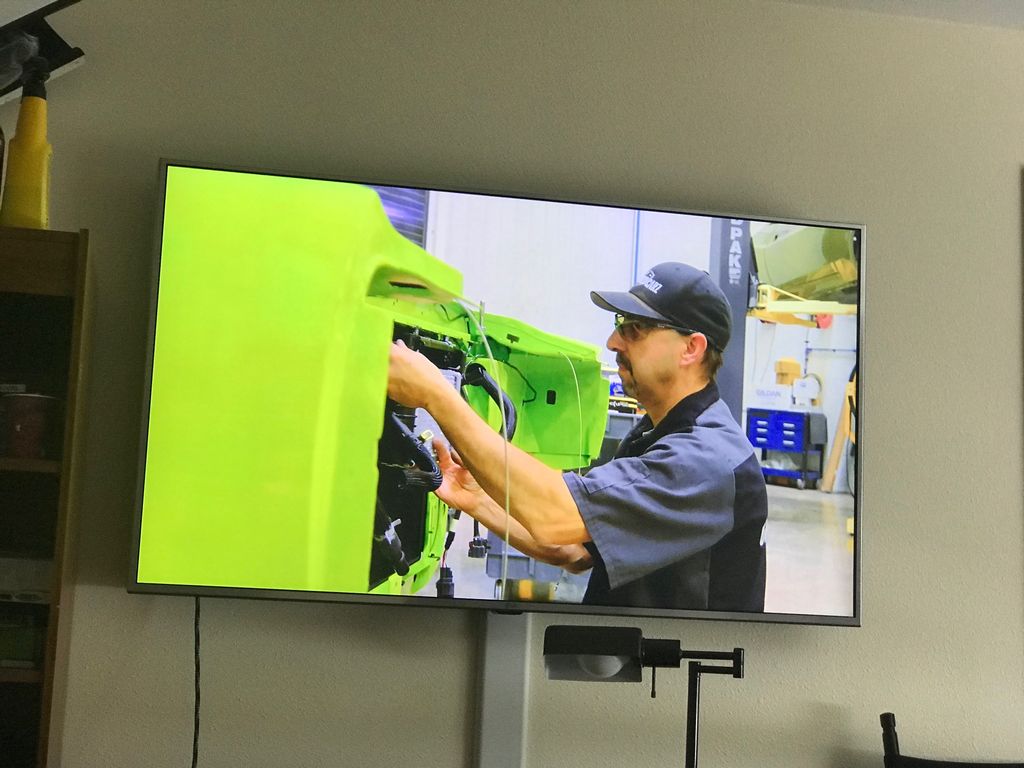 editordlwatson's tweet photo. Reviewing @graveyardcarz #Season9 premiere airing March 7. #bestjobever #producer #director #oregonfilmmaking #velocitytv #imaginaristudio #dlwfilms https://t.co/FFFqVtE9ux